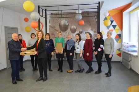 Цифрові девайси для ліцею