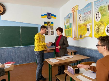 Вручення посвідчень про приписку до призовної дільниці