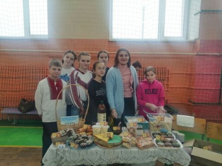 Благодійний ярмарок