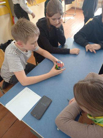 Змагання з «Speedcubing» серед 5-х та 7-х класів