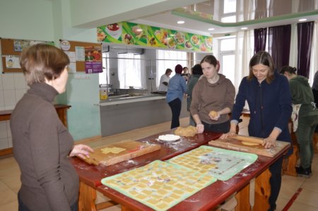 Колектив ліцею продовжує свою волонтерську діяльність.