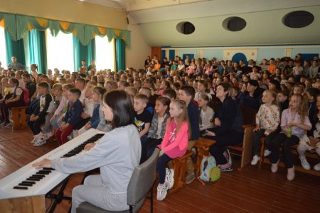 ЛЯЛЬКОВА ВИСТАВА «КОТИ БІЖЕНЦІ»