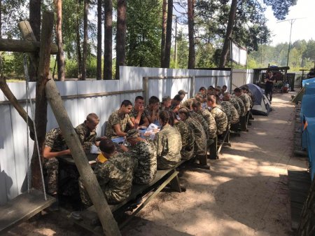 навчальні тренування на базі відпочинку «Вулик» у селі Воронки