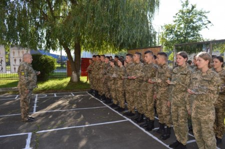 Перше практичне заняття учнів військово-спортивного профілю