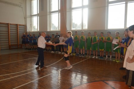 Благодійний матч з волейболу