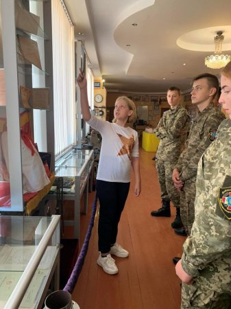 Екскурсії у шкільний музей