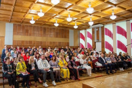 Вивчаємо досвід роботи