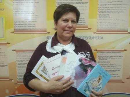 Акція "Подаруй бібліотеці українську книгу"
