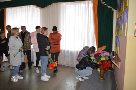 ВШАНУВАННЯ ЗАГИБЛИХ ВИПУСКНИКІВ-ЗАХИСНИКІВ