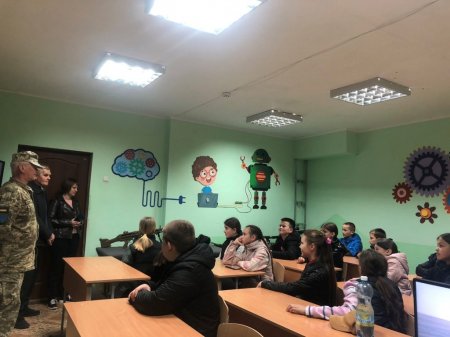 Зустрічаємо гостей