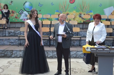 Святковий випускний у ліцеї: 105 випускників отримали свідоцтва