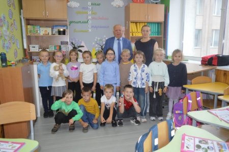 Зустріч директора з першокласниками
