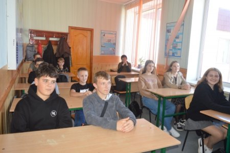 Виховна година з офіцером Служби освітньої безпеки