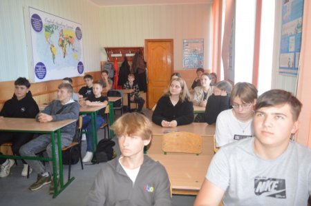 Виховна година з офіцером Служби освітньої безпеки