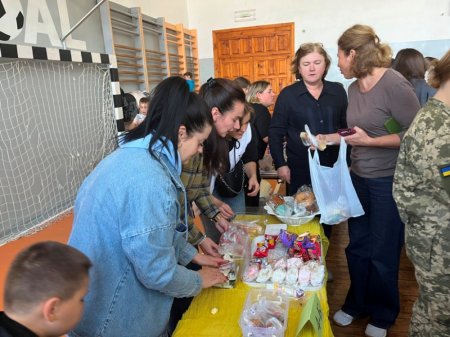 Благодійна Ярмарка у початковій школі