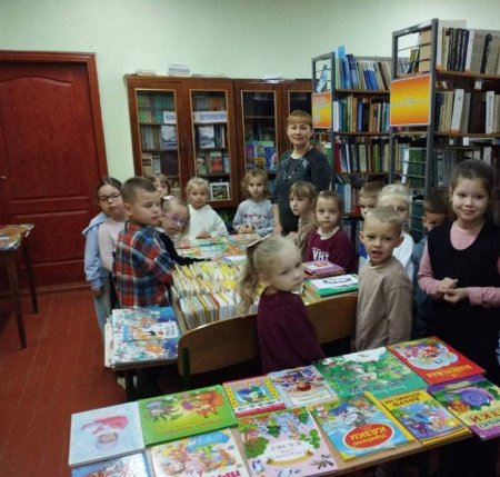 знайомство з шкільною бібліотекою