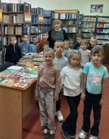 знайомство з шкільною бібліотекою