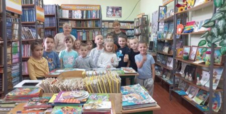 знайомство з шкільною бібліотекою