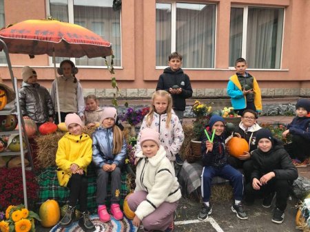 Ліцей у барвах осені