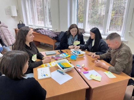 Наші педагоги впроваджують інновації: LEGO-тренінг для розвитку ключових компетентностей учнів!