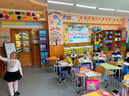 Бесіди з учнями про культуру поведінки в громадських місцях