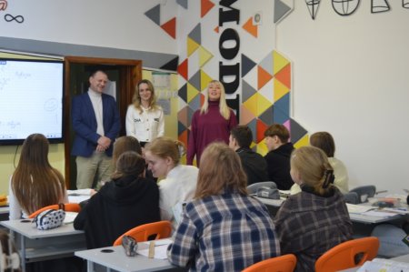 Профорієнтаційна зустріч випускників із представниками МЕГУ