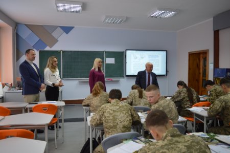 Профорієнтаційна зустріч випускників із представниками МЕГУ