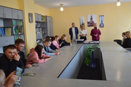 Профорієнтаційна зустріч випускників із представниками МЕГУ