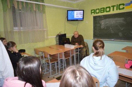 7-Б клас відкрив для себе сучасний простір «Захисту України»