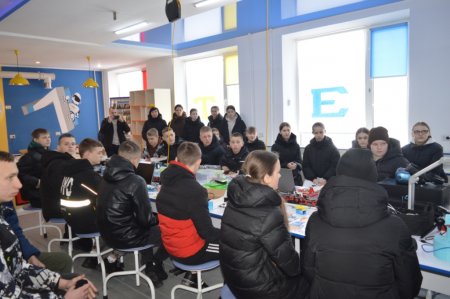 ПРОФОРІЄНТАЦІЙНА ЗУСТРІЧ З ДЕВ’ЯТИКЛАСНИКАМИ ВОЛОДИМИРЕЦЬКОЇ ГРОМАДИ