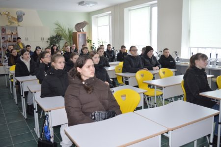 ПРОФОРІЄНТАЦІЙНА ЗУСТРІЧ З ДЕВ’ЯТИКЛАСНИКАМИ ВОЛОДИМИРЕЦЬКОЇ ГРОМАДИ