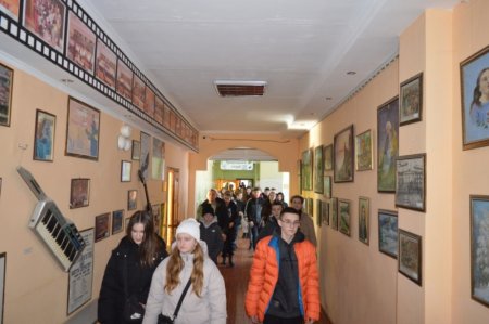 ПРОФОРІЄНТАЦІЙНА ЗУСТРІЧ З ДЕВ’ЯТИКЛАСНИКАМИ ВОЛОДИМИРЕЦЬКОЇ ГРОМАДИ