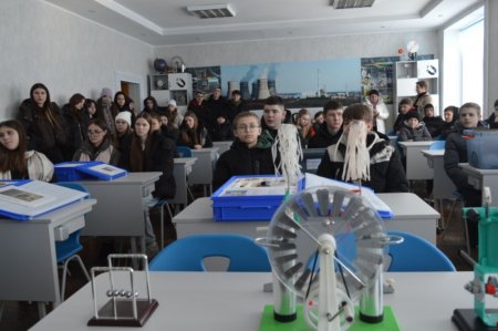 ПРОФОРІЄНТАЦІЙНА ЗУСТРІЧ З ДЕВ’ЯТИКЛАСНИКАМИ ВОЛОДИМИРЕЦЬКОЇ ГРОМАДИ