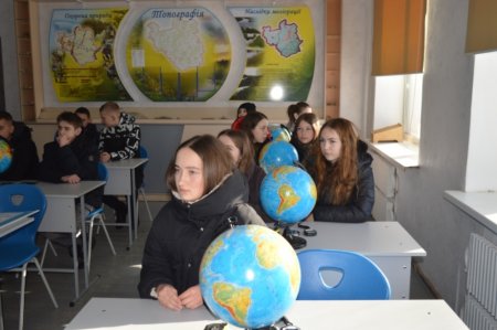 ПРОФОРІЄНТАЦІЙНА ЗУСТРІЧ З ДЕВ’ЯТИКЛАСНИКАМИ ВОЛОДИМИРЕЦЬКОЇ ГРОМАДИ