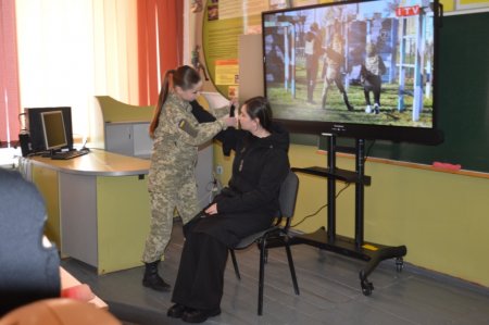 ПРОФОРІЄНТАЦІЙНА ЗУСТРІЧ З ДЕВ’ЯТИКЛАСНИКАМИ ВОЛОДИМИРЕЦЬКОЇ ГРОМАДИ