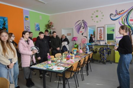 ПРОФОРІЄНТАЦІЙНА ЗУСТРІЧ З ДЕВ’ЯТИКЛАСНИКАМИ ВОЛОДИМИРЕЦЬКОЇ ГРОМАДИ