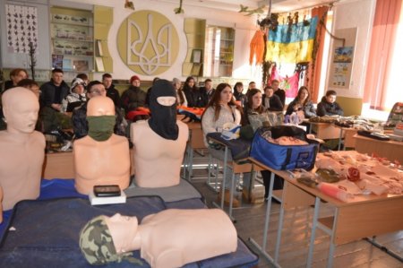 ПРОФОРІЄНТАЦІЙНА ЗУСТРІЧ З ДЕВ’ЯТИКЛАСНИКАМИ ВОЛОДИМИРЕЦЬКОЇ ГРОМАДИ