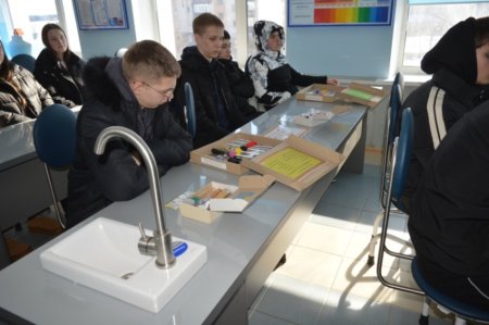 ПРОФОРІЄНТАЦІЙНА ЗУСТРІЧ З ДЕВ’ЯТИКЛАСНИКАМИ ВОЛОДИМИРЕЦЬКОЇ ГРОМАДИ