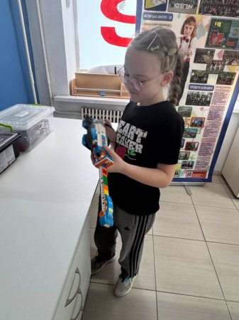 Захоплива подорож до STEM-лабораторії!