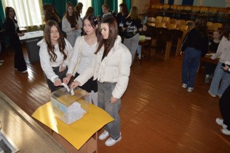 Вибори голови шкільного уряду